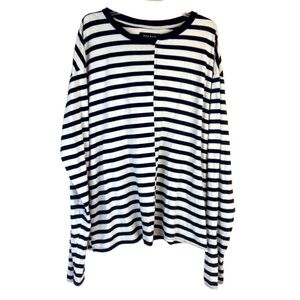PacSun Black and White Striped Long Sleeved Tee Oversized Asymmetric Large
